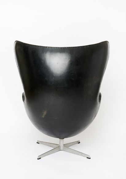 Arne JACOBSEN (1902-1971) - DENMARK
Chaise...
