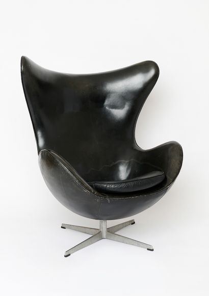 Arne JACOBSEN (1902-1971) - DENMARK
Chaise...