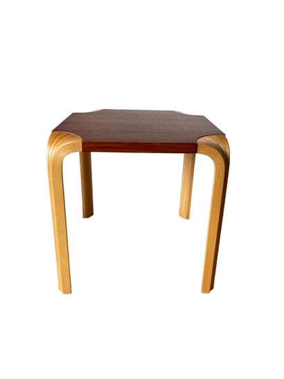 Alvar AALTO (1898 - 1976) - FINLAND
Tabouret...