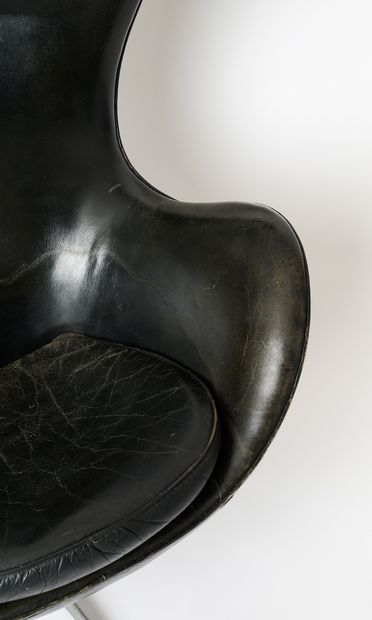 Arne JACOBSEN (1902-1971) - DENMARK
Chaise...