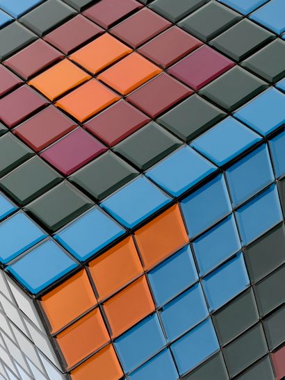 Olivier DE SCHRIJVER (1958)
Cubic