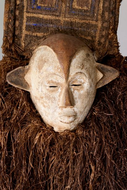 CONGO, Yaka ethnic group
Nkanu Heaume mask...