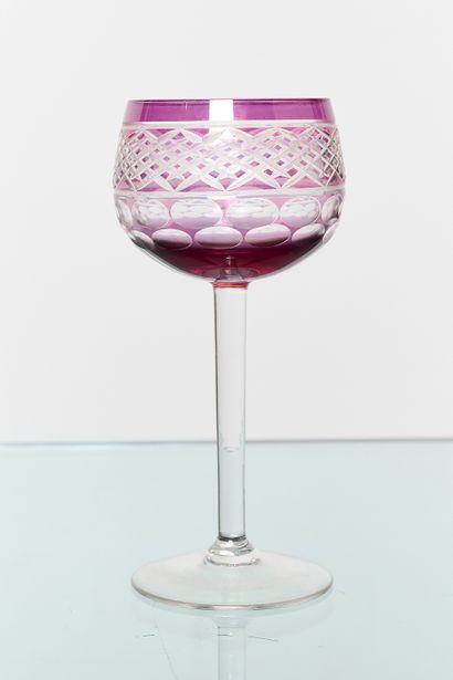 Verre irisé - Manufacture inconnue
5 flutes...