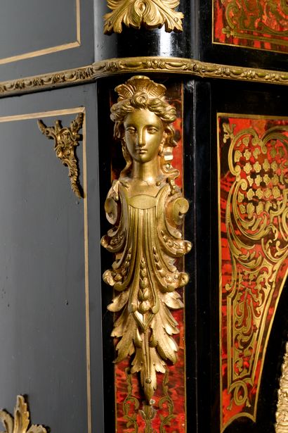 France, Epoque Napoléon III
Meuble d'appui...
