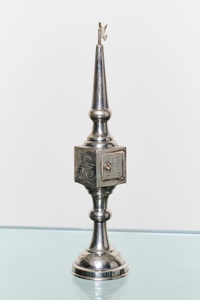 Judaïca
Tour d'épice. Argent et autres métaux....