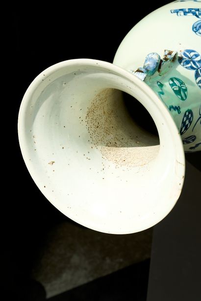 China 19th century
Large baluster vase decorated...
