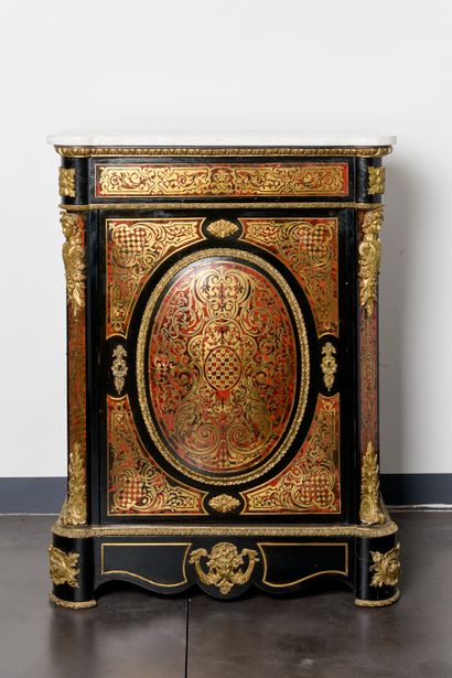 France, Epoque Napoléon III
Meuble d'appui...