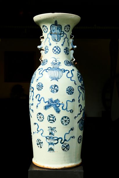 China 19th century
Large baluster vase decorated...