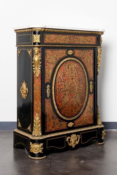 France, Epoque Napoléon III
Meuble d'appui...