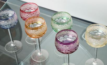 Verre irisé - Manufacture inconnue
5 flutes...