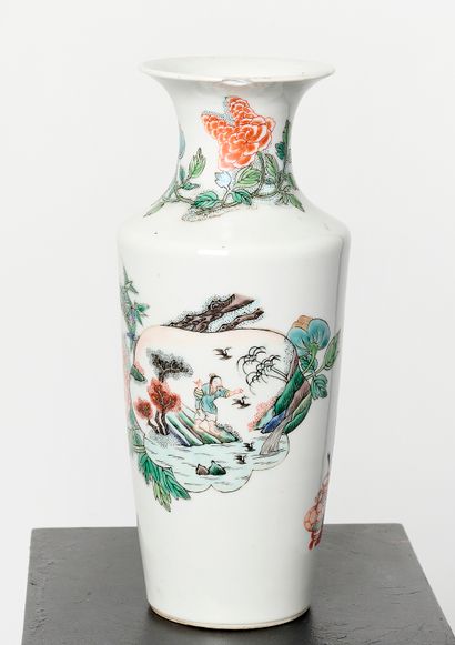 China - Kangxi mark
A baluster vase with...