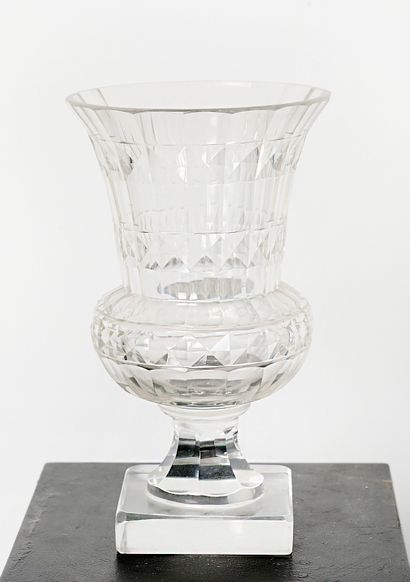 Cristalerie - Crystal
Cut crystal crater...