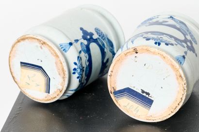 Delft 18th century
Pair of blue-white earthenware...