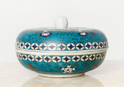 Japan - Nihon Shippo Kaisha - Japanese porcelain.
Cloisonné...