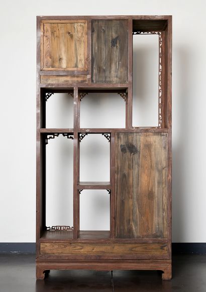 China - Antique furniture
Shelved alcove...