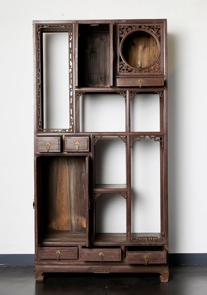 China - Antique furniture
Shelved alcove...