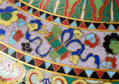 China - Cloisonné enamel
Large cloisonné...