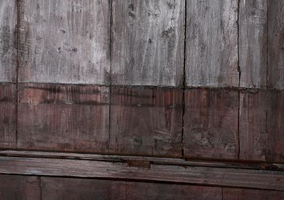 China - Antique furniture
Large wedding armoire...