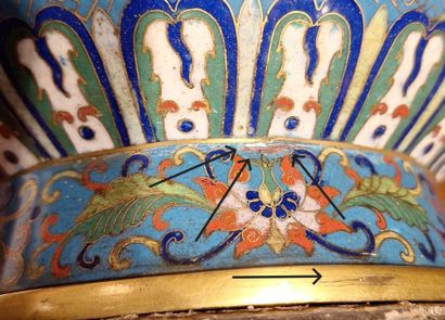 China - Cloisonné enamel
Large cloisonné...