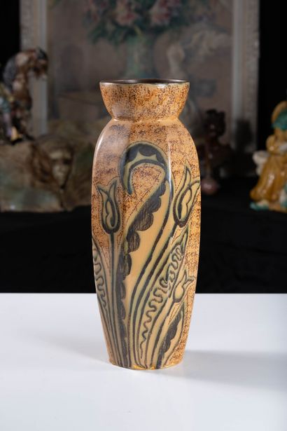 Saint-Ghislain - Louis Randour
Stoneware...