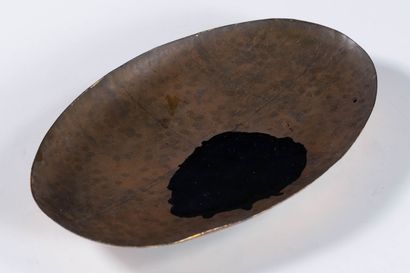 Limoges enamel or similar
Oval enamel plate...
