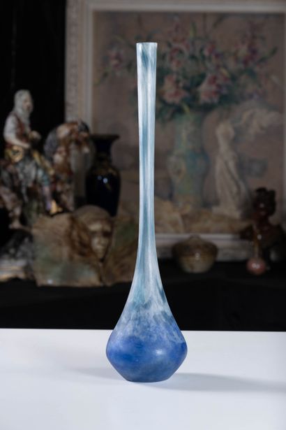 Daum Nancy
Large blue 
