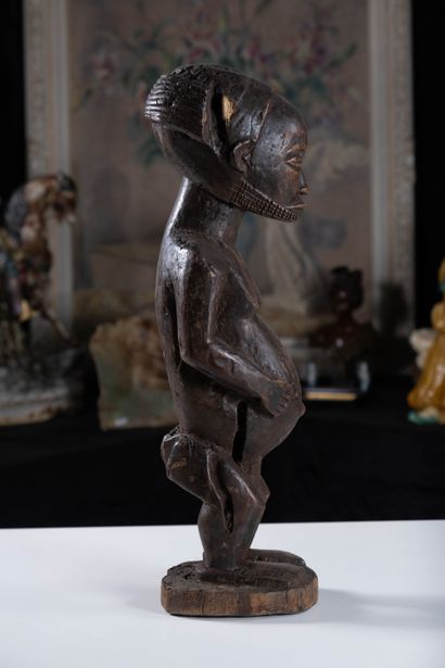 Hemba ethnic group, Congo.
Statute 