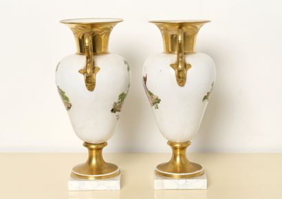 Porcelaine de Paris ou Bruxelles
Paire de...