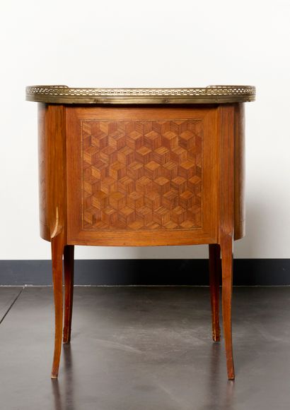 Style Transition Louis XV - Louis XVI
Commode...