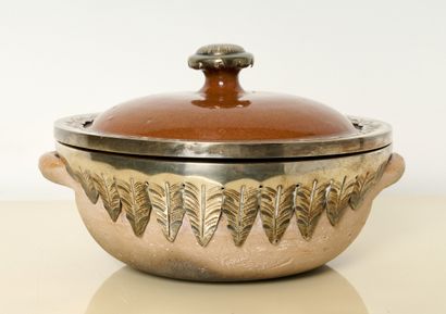 Vallauris
Stoneware and silver-plated metal...