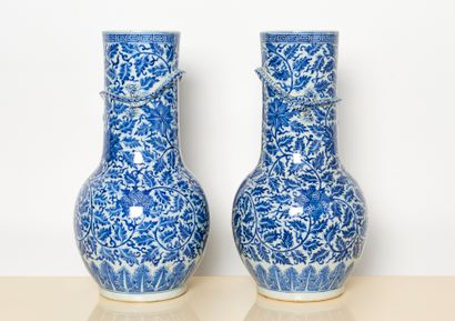 Chine, ère Qing, XIXe siècle.
Paire de vases...