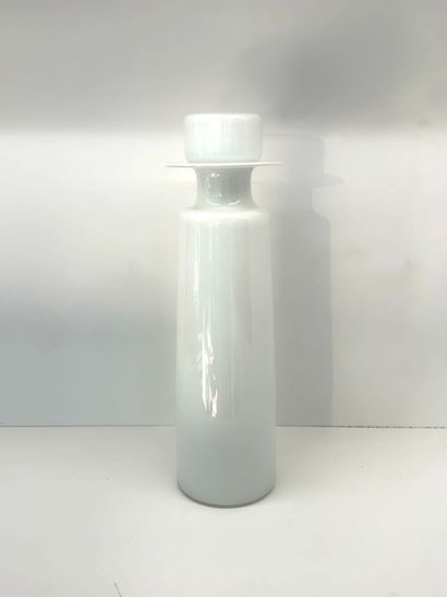Nanny STILL (1926-2009), attribué
Vase couvert...