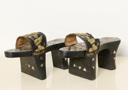 Empire ottoman
Chaussures de hammam en bois...