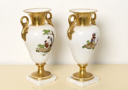 Porcelaine de Paris ou Bruxelles
Paire de...