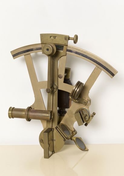 Marine- Sextant - J.E. ROBINSON
Laiton. Rayon...