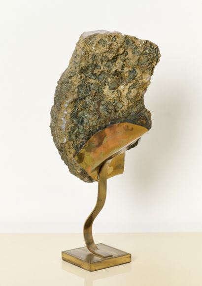 Géologie - Améthyste
Partie de géode d'améthyste.
H....