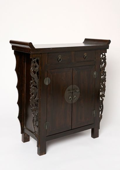 Chine - Mobilier ancien
Cabinet autel à décor...