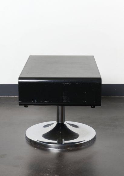 Design XXe
Table basse ou meuble TV en métal...