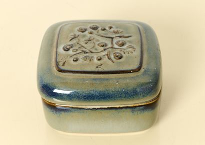 Bing & Grondahl - Denmark
Glazed ceramic...