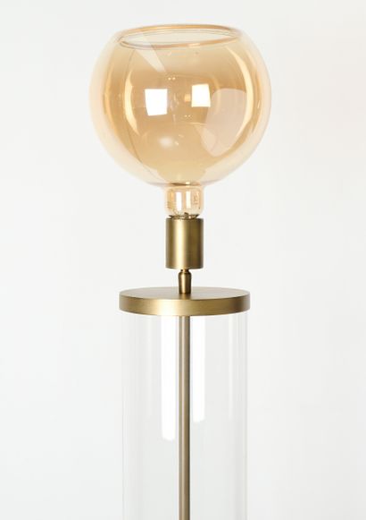 Design - Luminaire
Lampe de parquet en verre....
