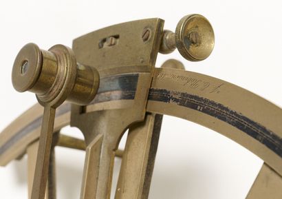 Marine- Sextant - J.E. ROBINSON
Laiton. Rayon...