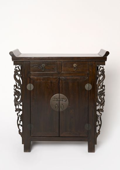 Chine - Mobilier ancien
Cabinet autel à décor...