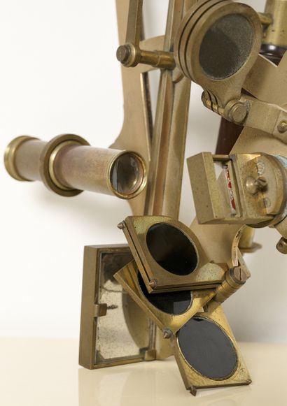 Marine- Sextant - J.E. ROBINSON
Laiton. Rayon...