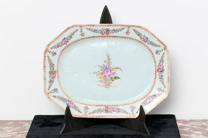 Chine, Compagnie des Indes.
Plat à pans en...