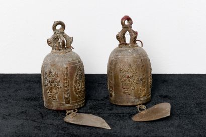 Tibet - Chine
Deux petites cloches en bronze....