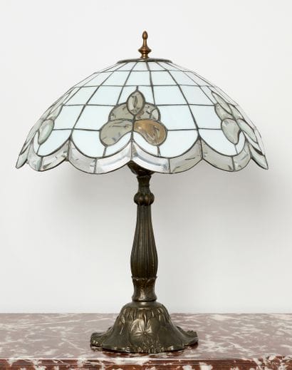 Dans le goût de L.C. Tiffany
Lampe en bronze...