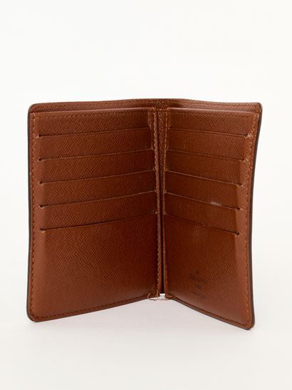 Louis VUITTON - Paris
Monogrammed wallet....