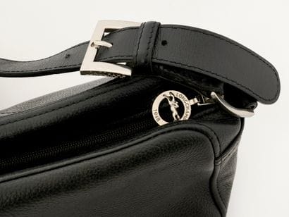 LONGCHAMP - Paris
Black grained leather ...
