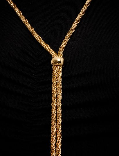 DIOR
Chaine en métal dorée
