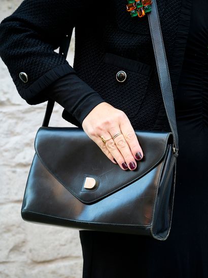 DELVAUX - Brussels
Unidentified bag. D full....